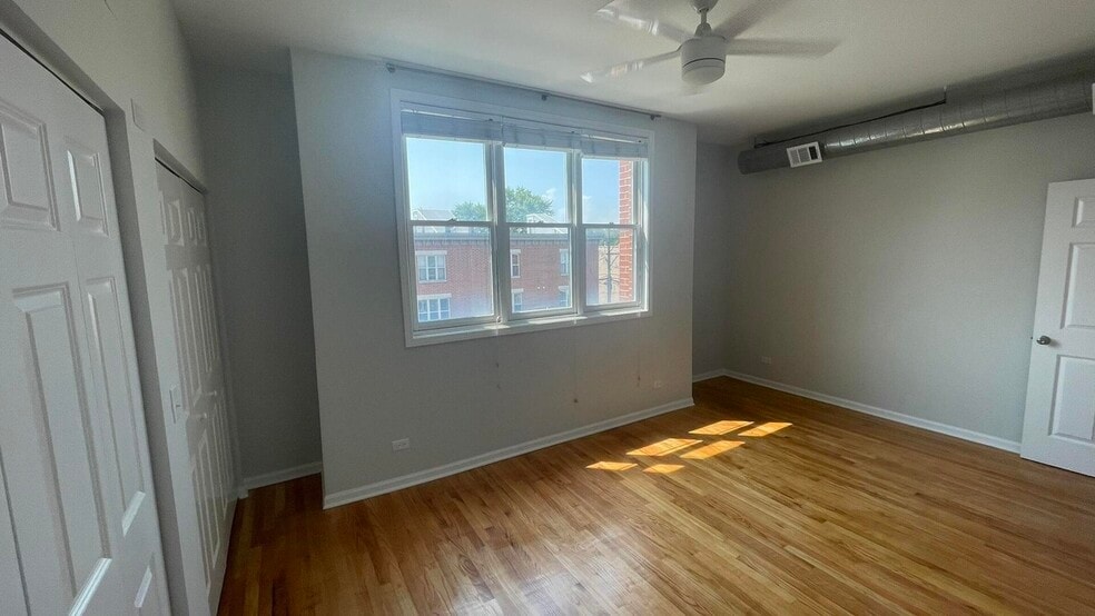 Building Photo - 2406 W Flournoy St