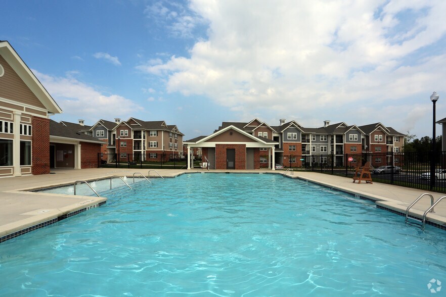 Adams Crossing 12330 Vivian Adams Dr Waldorf MD 20601 Apartment Finder