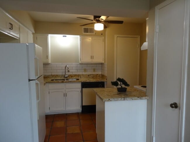 Building Photo - 5522 Deep Forest Dr