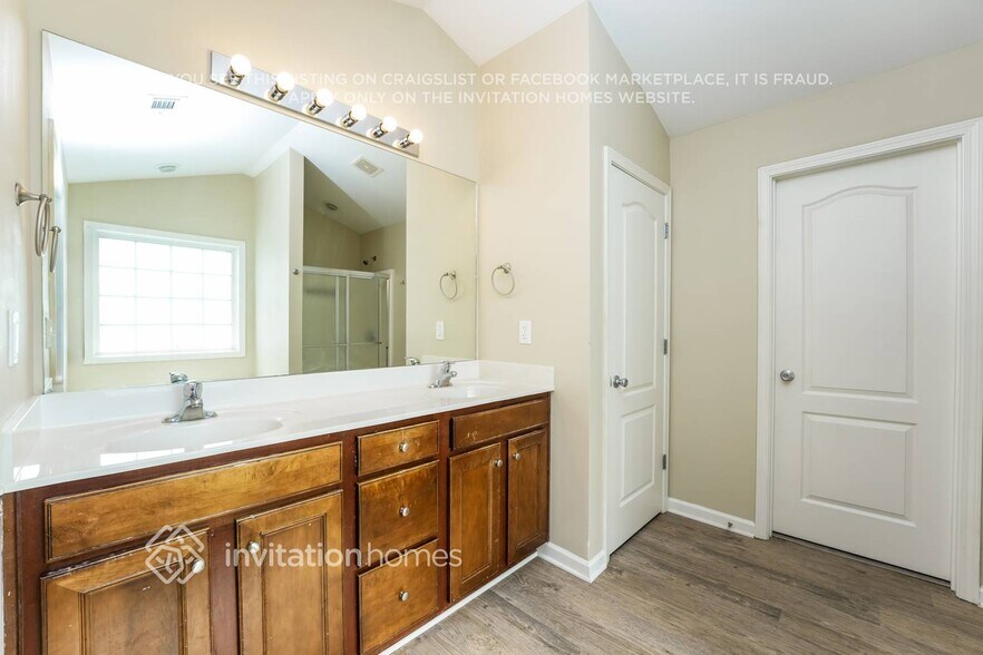 Building Photo - 971 Wisteria View Ct SE