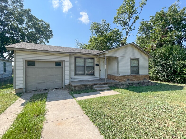 Building Photo - 3132 Daughtrey Ave