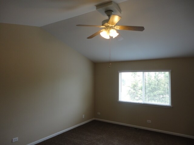 Building Photo - 558 Alcott Ln