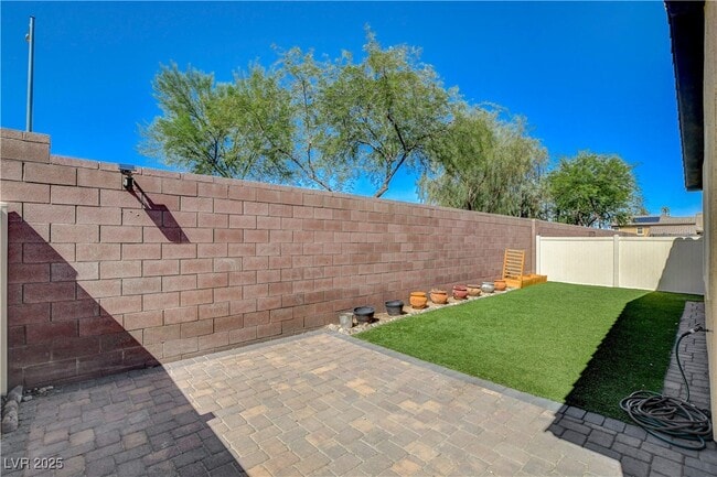 Building Photo - 2104 LeatherBridge Ct