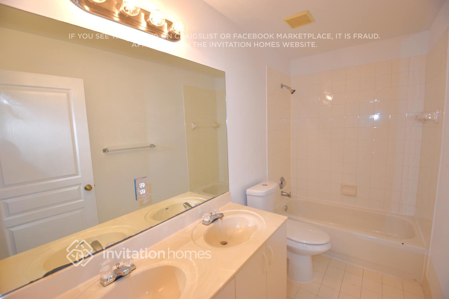 Building Photo - 5301 Island Gypsy Dr