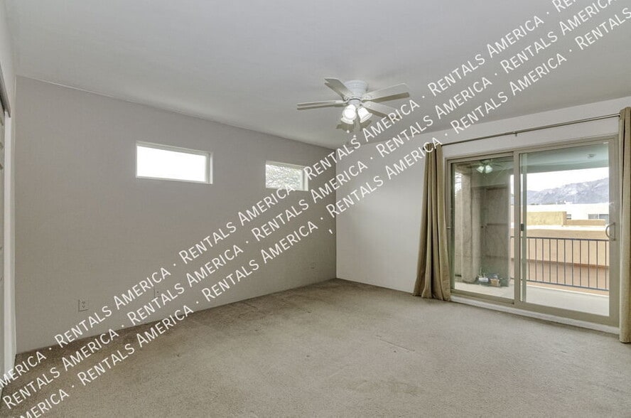 Building Photo - 2974 N Cardell Cir