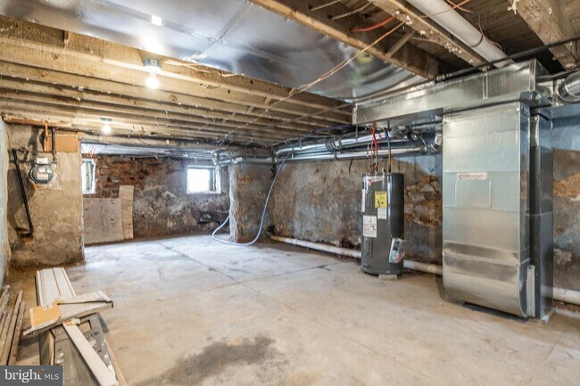 Building Photo - 5524 Delancey St