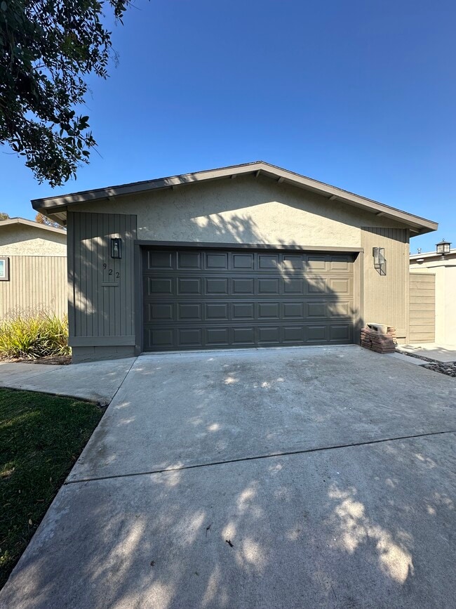 Building Photo - Club View Terrace