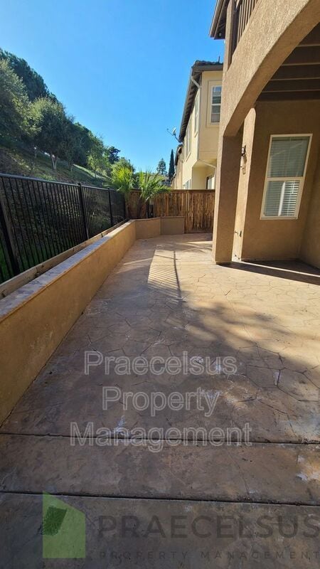 Building Photo - 4205 Tierra Bonita