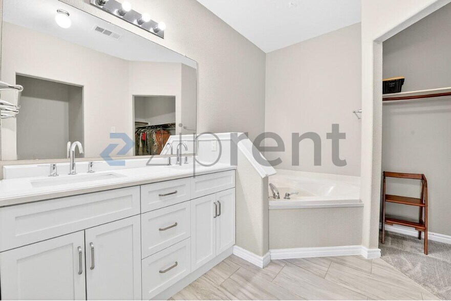 Building Photo - 312 Meadow View Ln