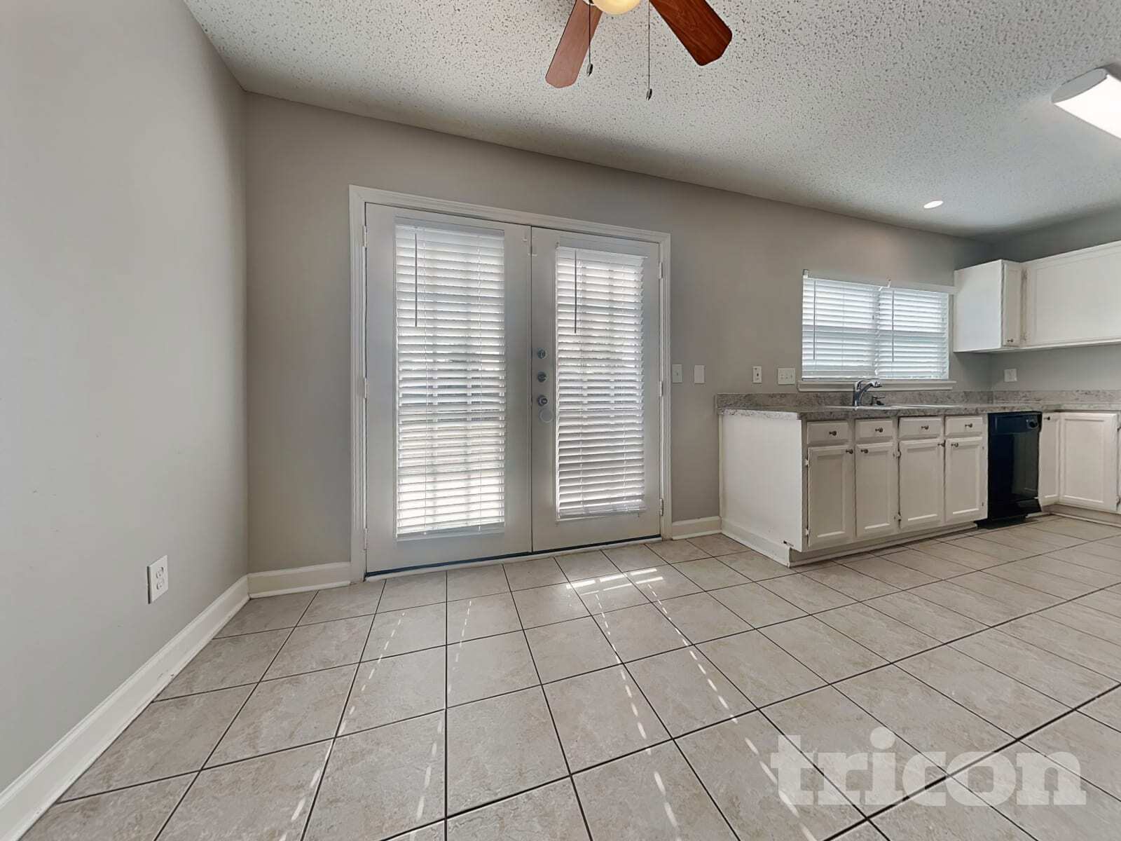 Building Photo - 2622 Townhall Ln