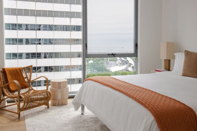 Building Photo - 60 E Randolph St