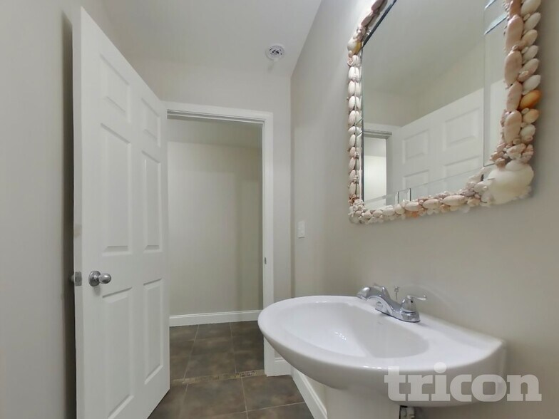 Building Photo - 104 Legend Creek Hollow