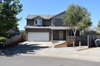 Building Photo - Large 4 bedroom two story home located on a dead end st.