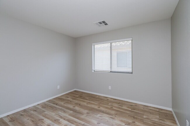 Building Photo - 1244 W Mesquite Tree Ln
