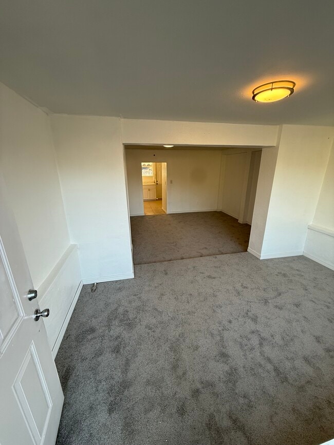 Building Photo - 874 Duplex