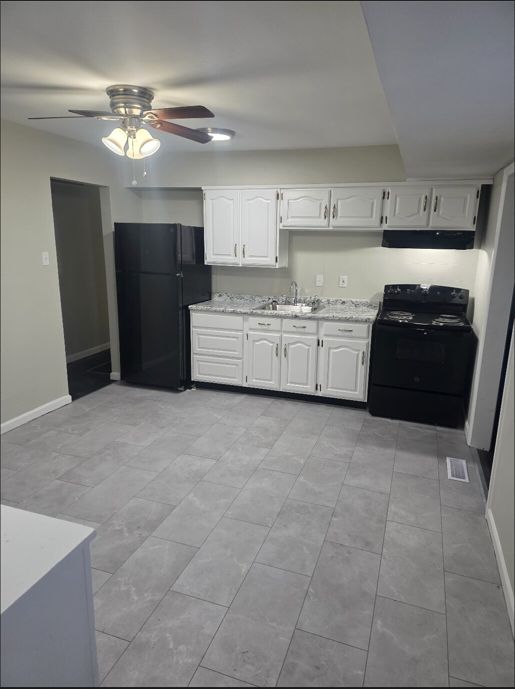 Building Photo - 336 Lanark Rd