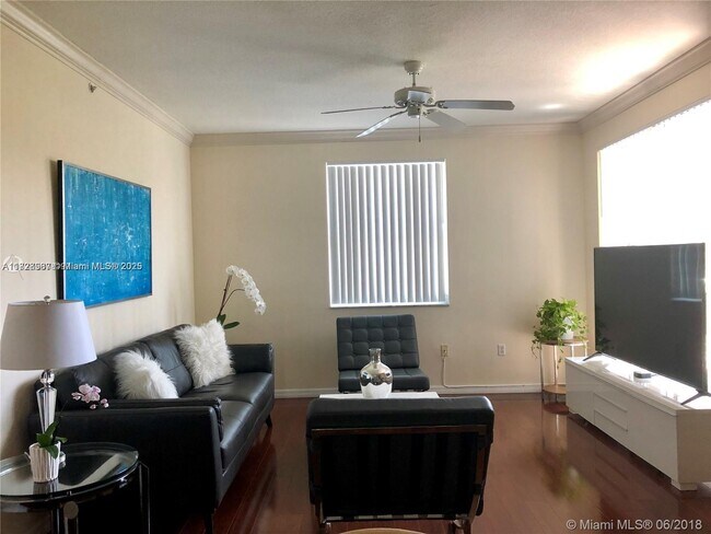 Building Photo - 9172 Collins Ave
