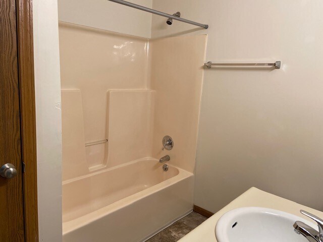 Building Photo - Briar Cliff Point