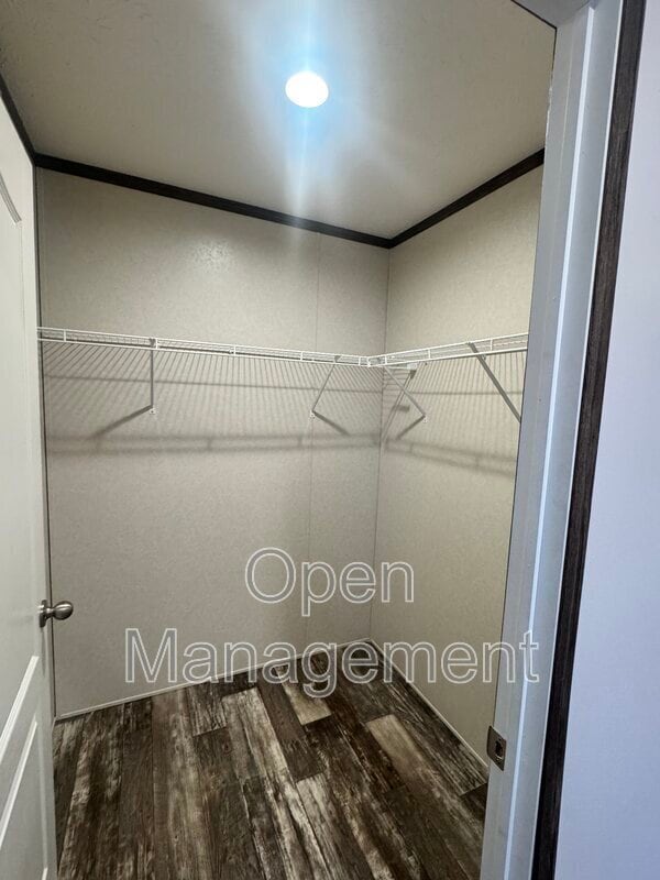 Building Photo - 301 Mantle Ave