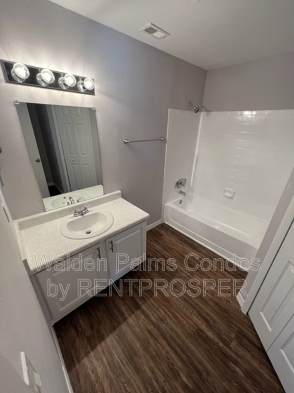 Building Photo - 4732 Walden Cir