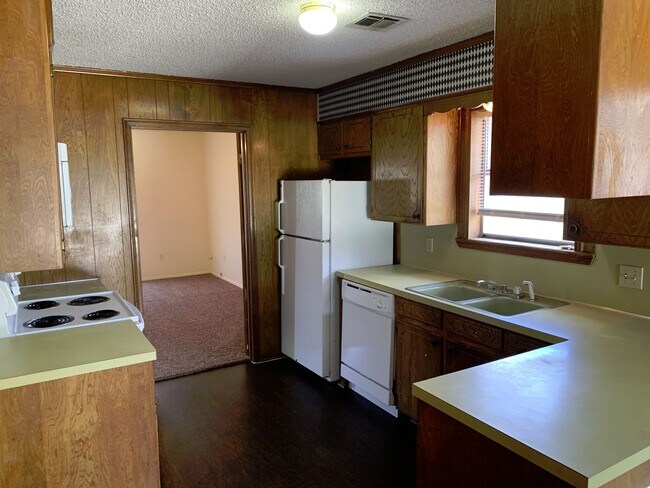 Building Photo - Duplex