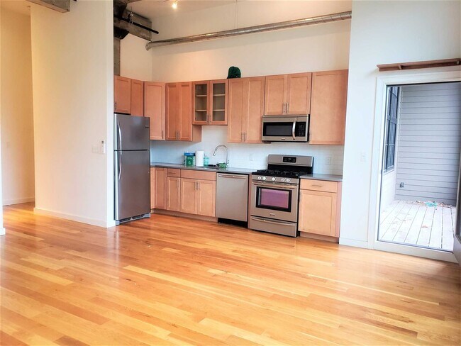 Building Photo - 1 E Main St