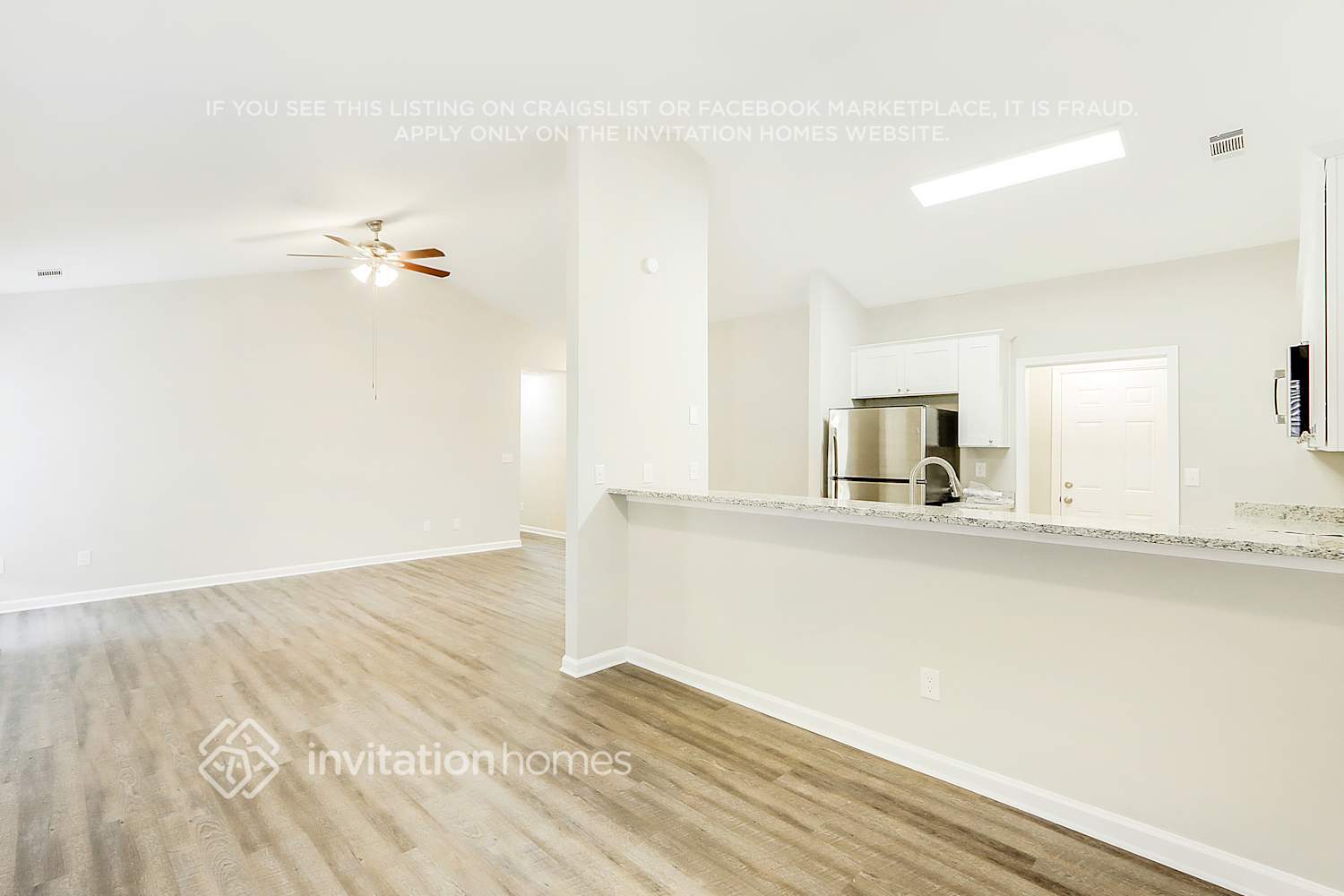 Building Photo - 7032 N Shore Dr
