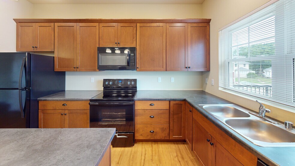 Building Photo - 2018 Campbell Rd