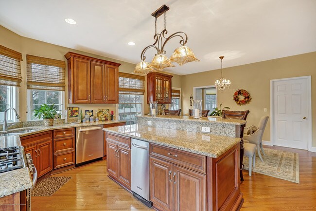 Building Photo - 18 Mariners Bend