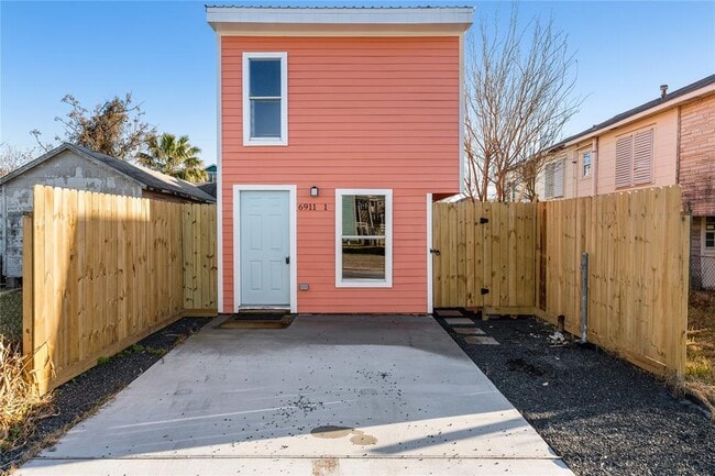 Building Photo - 6911 Avenue O