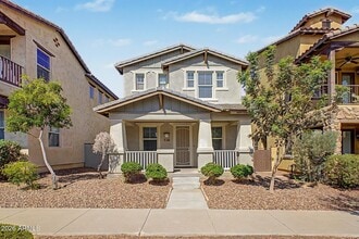 Building Photo - 2879 Claire Dr
