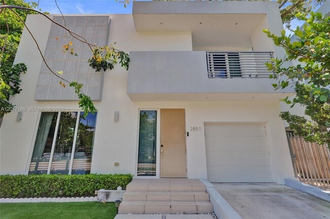 Building Photo - 2851 SW 33rd Ct