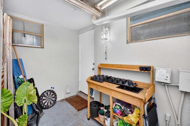 Building Photo - 2167 NE 56th Ct