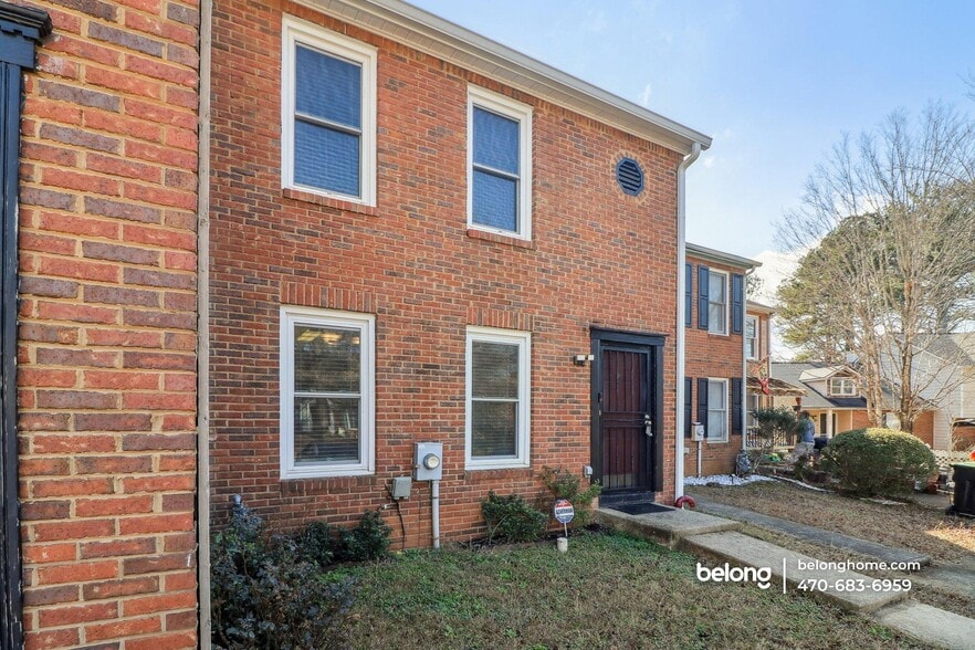 Building Photo - 8078 Woodlake Dr