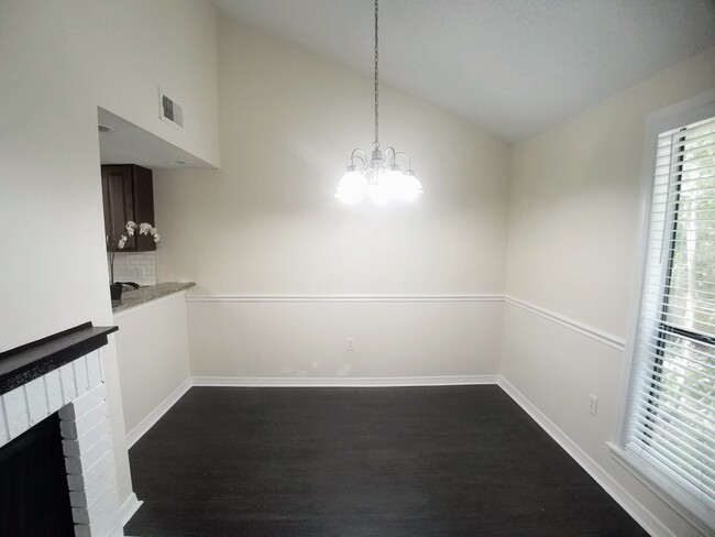 Building Photo - Fabulous  2/2 Condo @ Winter Park x  Rent ...