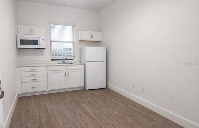 Building Photo - 13025 Michael Callin Aly