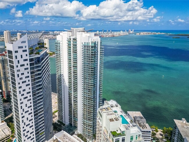 Building Photo - 1331 Brickell Bay Dr