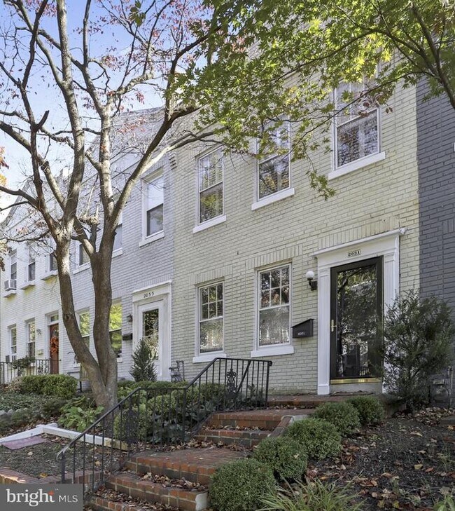 Building Photo - 2031 37th St NW