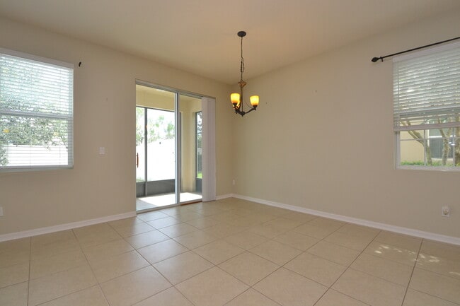 Building Photo - Gorgeous 3/2.5 Townhome in East Orlando ~ ...