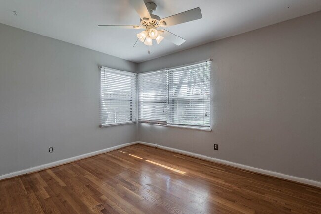 Building Photo - 1439 Richelieu Ln