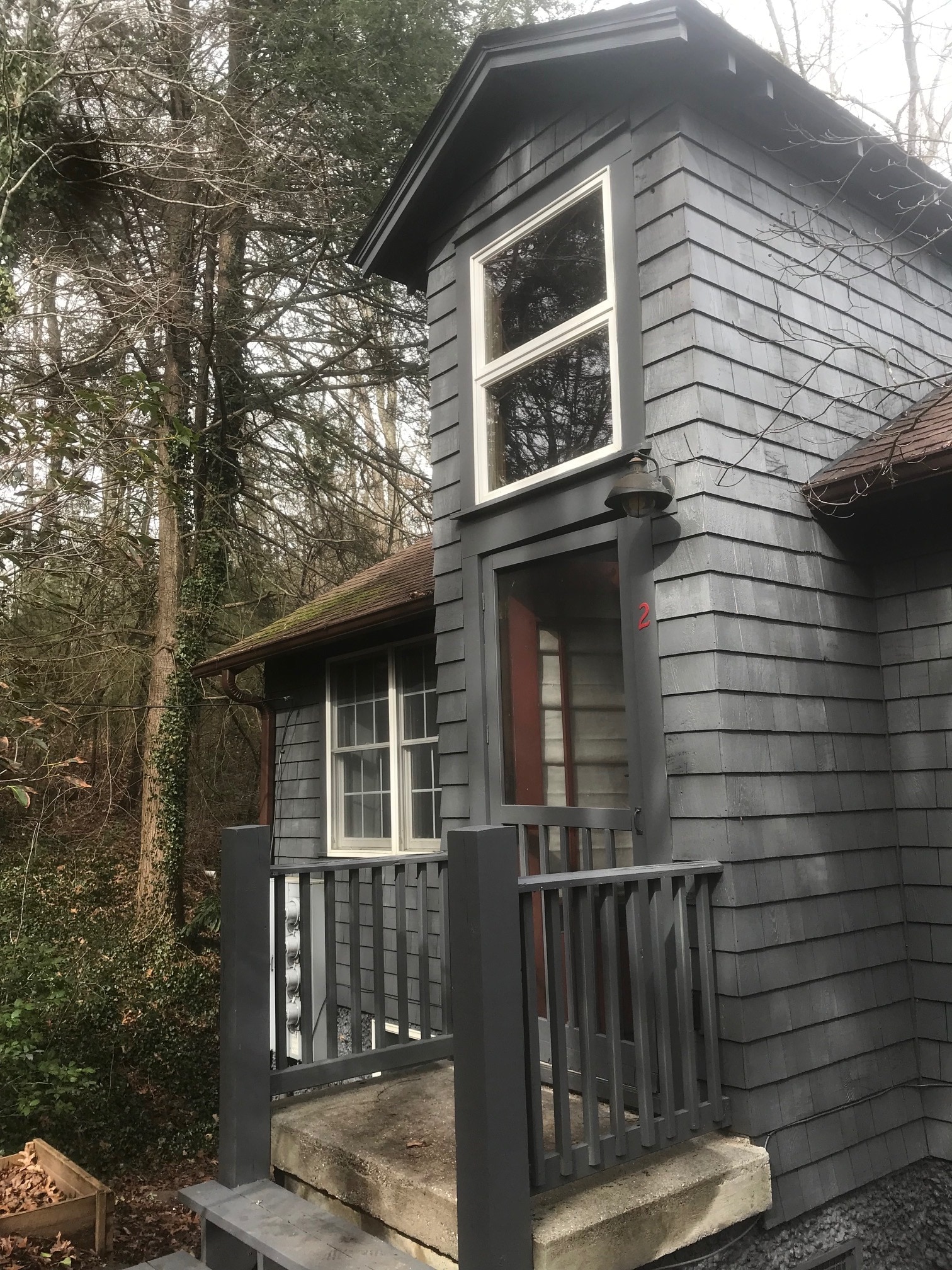 Building Photo - 304 Iron Ridge Loop