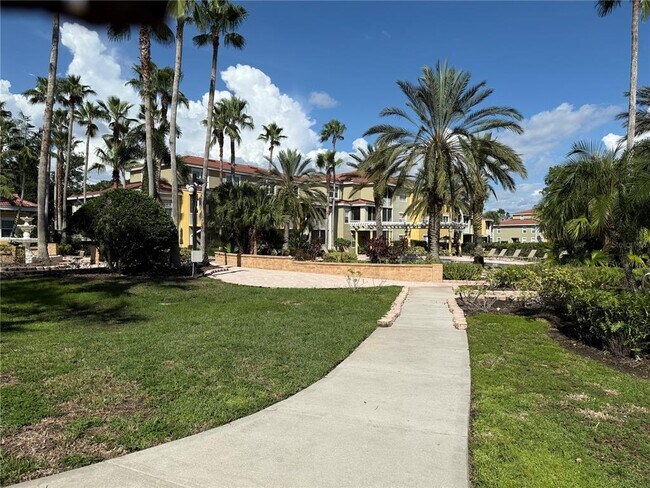 Building Photo - 5721 Bentgrass Dr