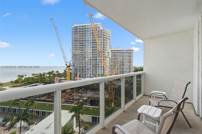 Building Photo - 10275 Collins Ave