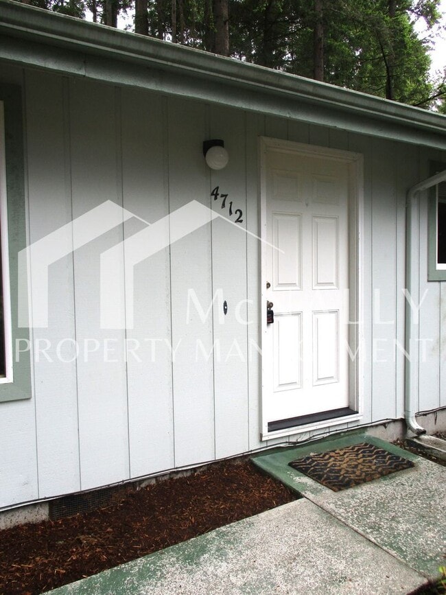 Building Photo - 4712-4714 Reid Dr NW