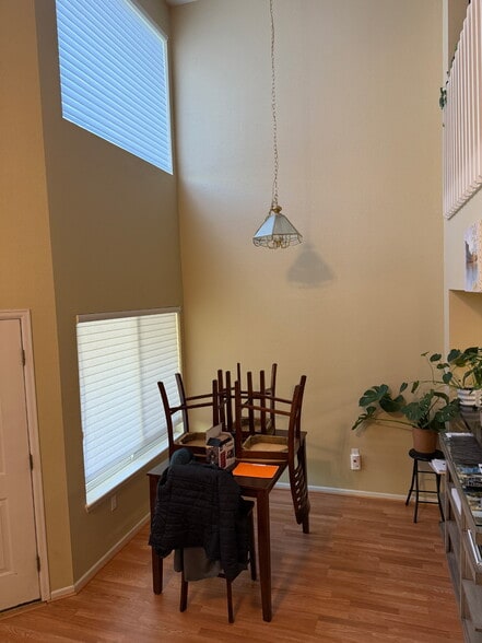 Building Photo - 2436 W 82nd Pl