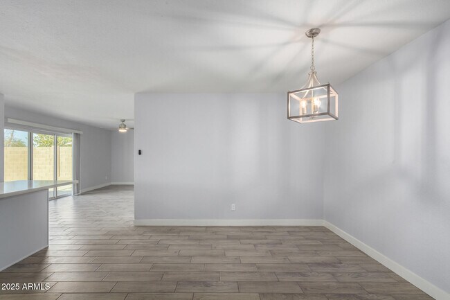 Building Photo - 4302 N 80th Ln