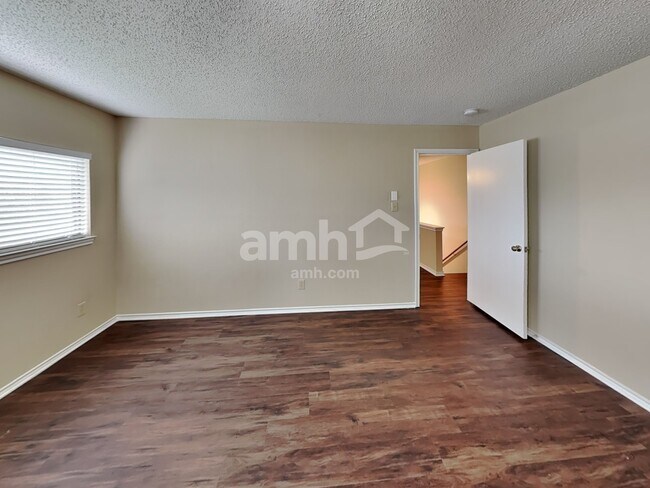 Building Photo - 9815 Criswell Crk