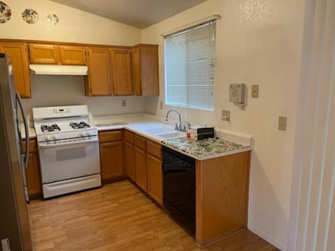 Building Photo - West Stockton Cozy Single Story 2 Bedroom ...
