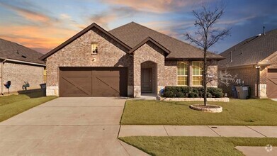 Building Photo - 2345 Rosaline Dr