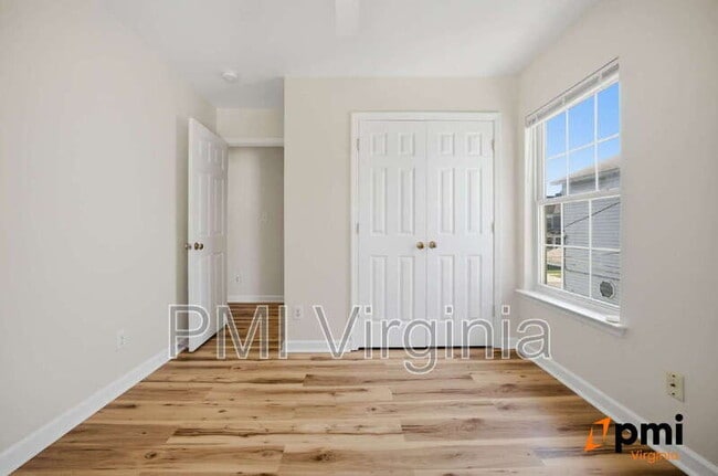 Building Photo - 831 Marshall Ave